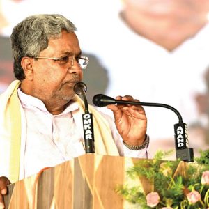 MUDA 50:50 sites scam: Siddaramaiah meets Singhvi, Sibal in Delhi