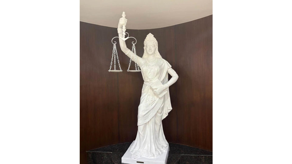 New Statue of Lady Justice unveiled in Supreme Court