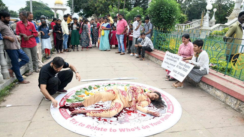 Go vegan, shun non-vegetarian diet: Artistic campaign by PETA in city