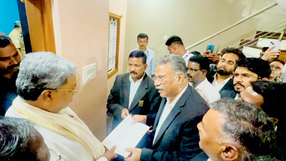 Advocates’ Forum submits memorandum to CM