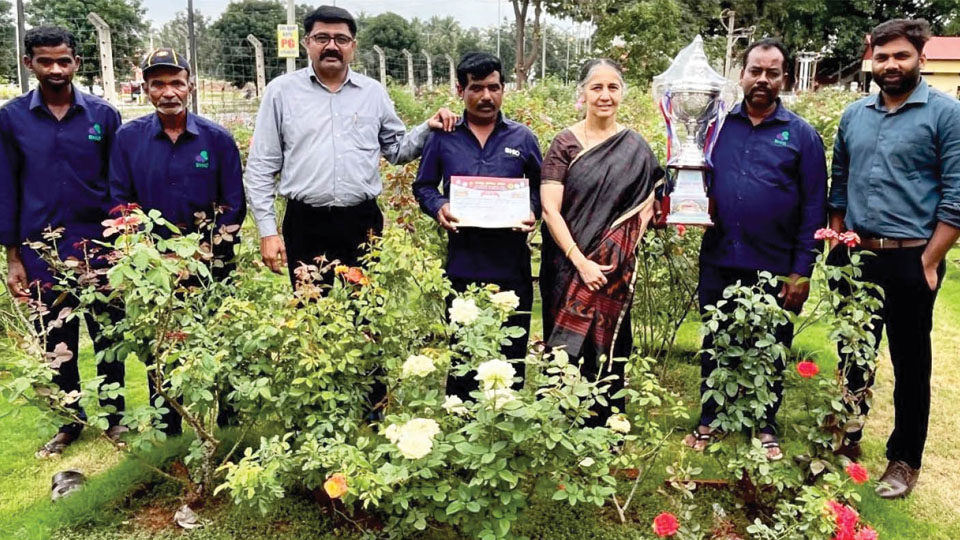 Dasara Flower Show contest winners