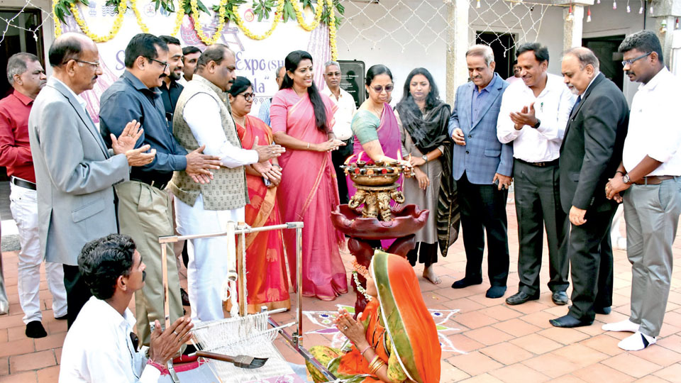 Hathkargha Mela-2024 begins at JSS Urban Haat