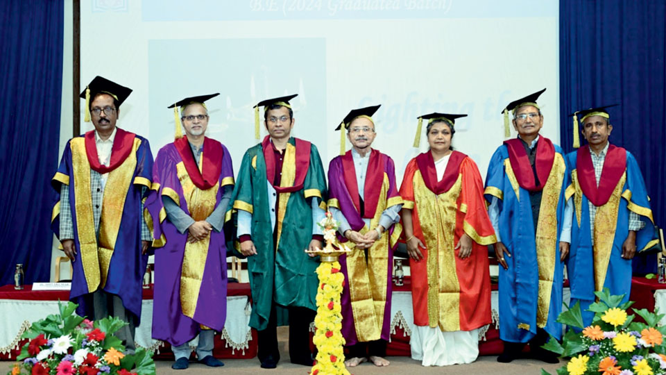 Graduation Day ceremony held at GSSSIETW: Call to young engineers to be a part of global transformation