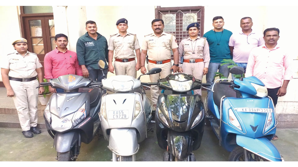 Two-wheeler lifter arrested