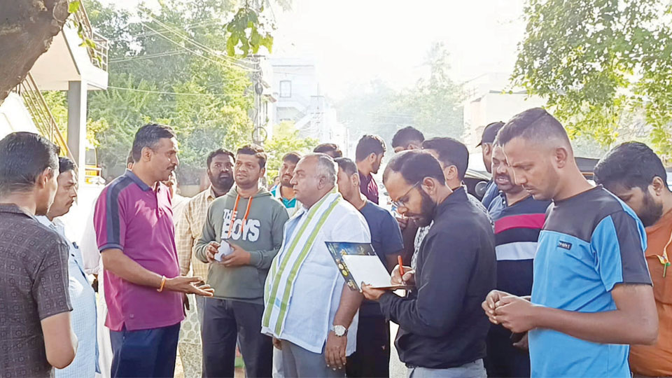 MLA Srivatsa hears public grievances at Jayanagar