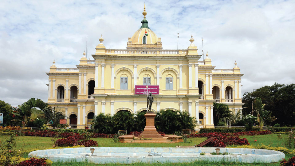 Old DC Office to house Kannada Museum: CM