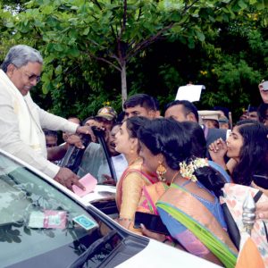 Maharani’s students urge CM for Indira Canteen