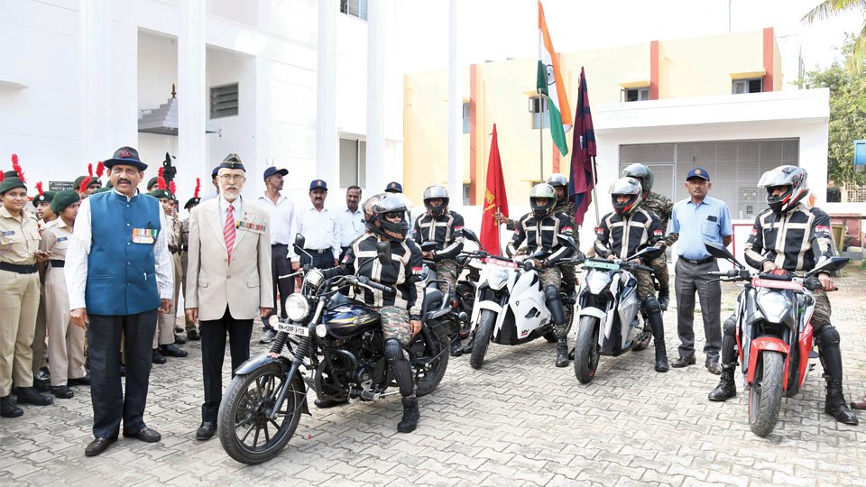 Madras Engineer Group’s e-bike rallyists pass through Mysuru