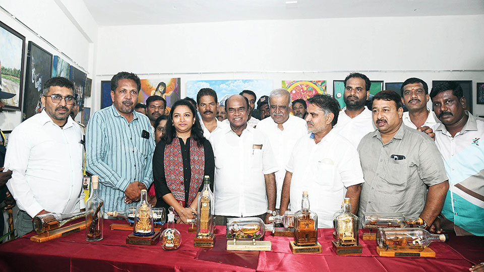 Expo of artefacts, paintings inaugurated