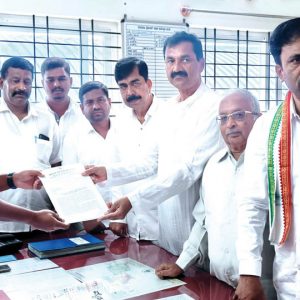 Congress delegation lodges Police complaint against RTI activist Snehamayi Krishna