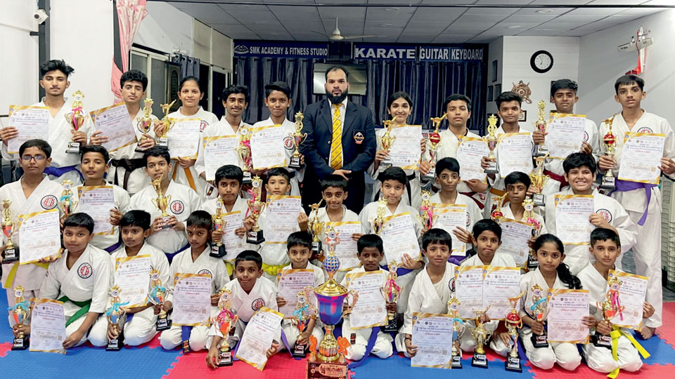 Prize winners in 4th National-level Karate