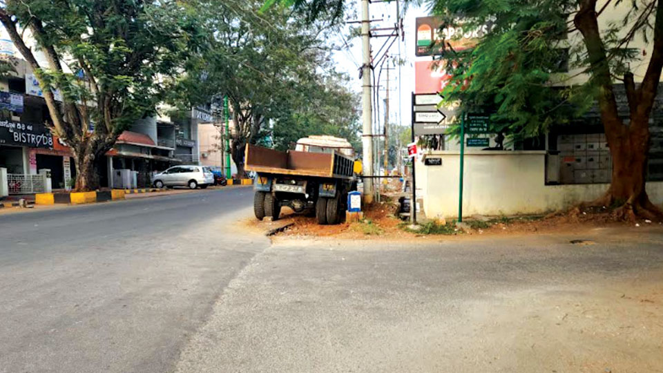 Parking of vehicles on corners blocking vision