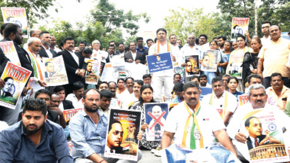 Congress protests against Amit Shah’s remarks