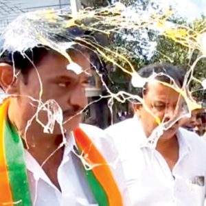 Egg attack: MLA Munirathna blames DK brothers, Kusuma