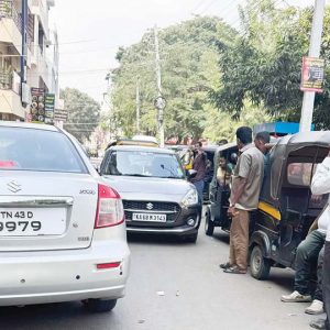 Please vacate illegal auto stand near Zoo