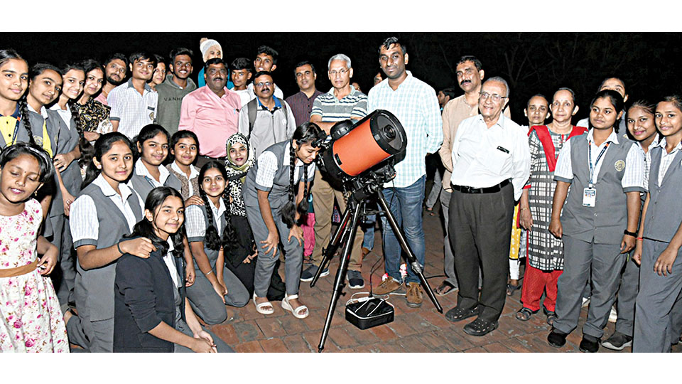 Rare astronomical phenomenon: Students thrilled after viewing six Planets at the same time