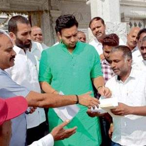 MP meets constituents of Chamundeshwari segment 