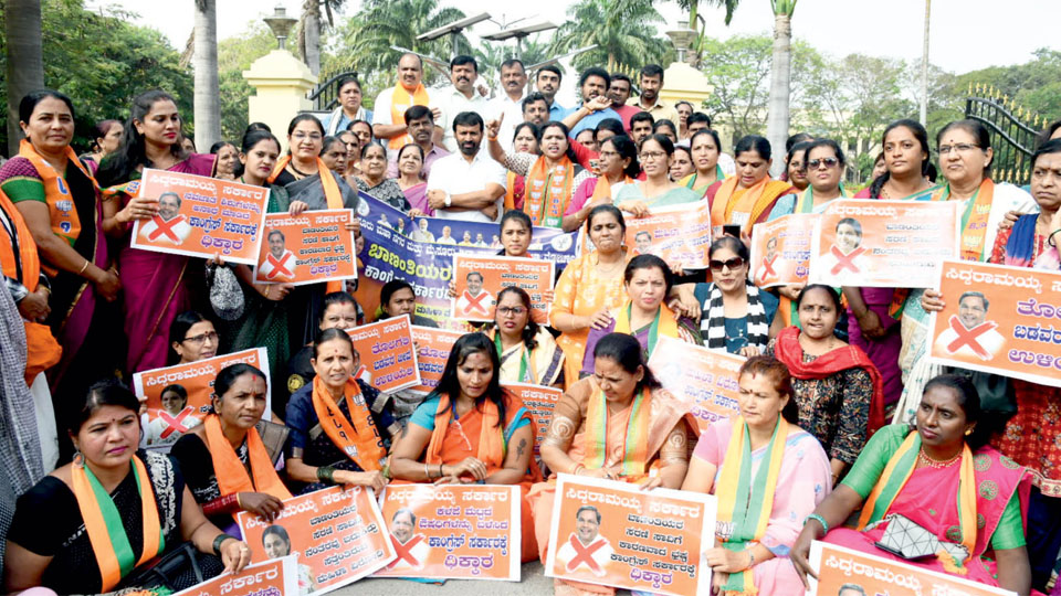 BJP Mahila Morcha stages protest against death of lactating mothers