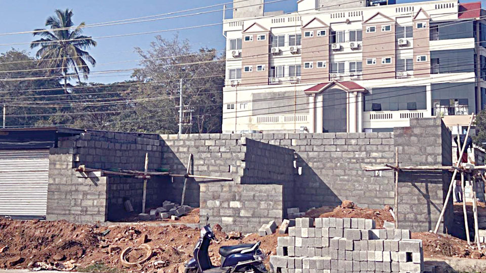 Tahsildar writes to Vijayanagar Cops to stop illegal construction