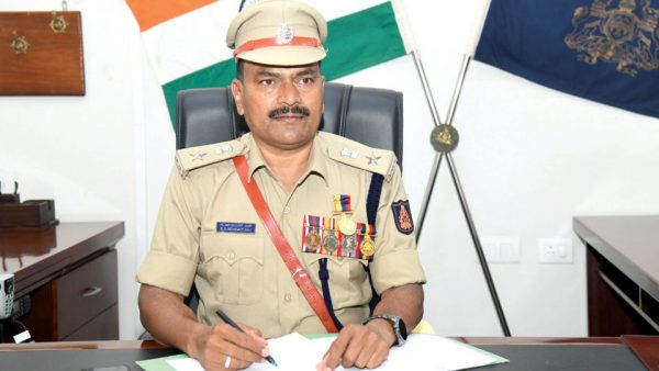 Sundar Raj takes charge as DCP - Star of Mysore