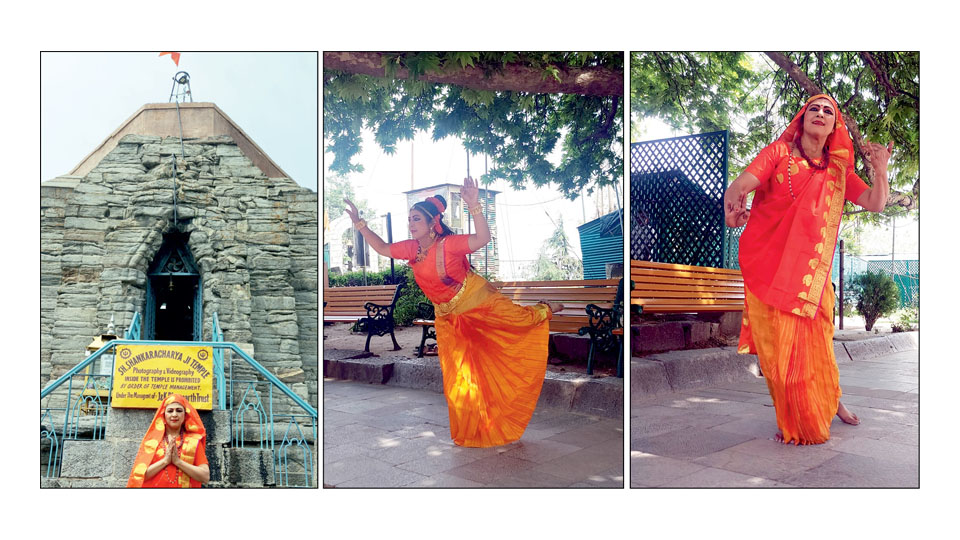 City Bharatanatyam dancer performs in Kashmir