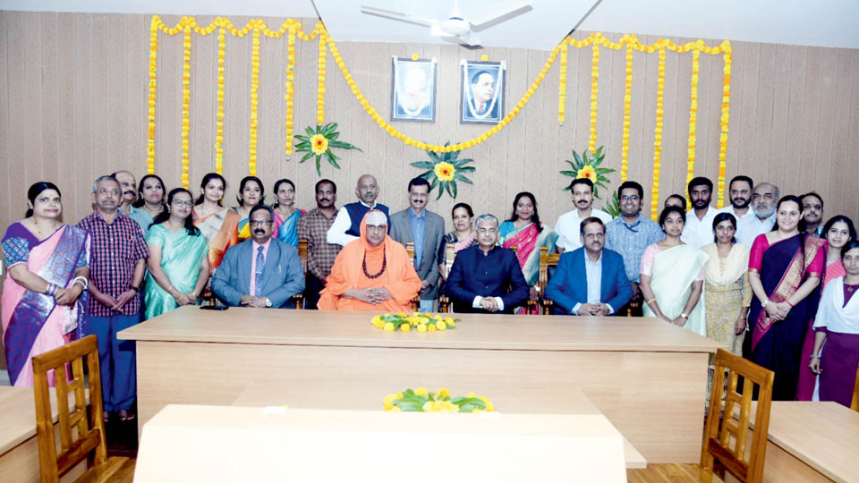 HC Judge inaugurates renovated Moot Court at JSS Law College