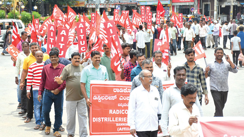 Rally marks May Day in city