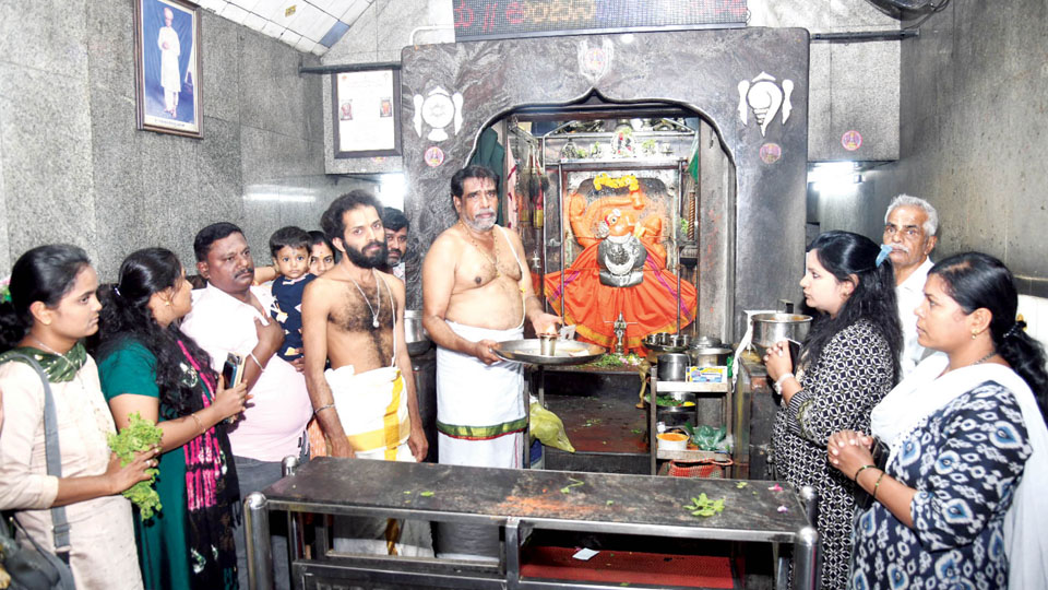 ‘Operation Sindoor’ success: Special pujas offered across city temples