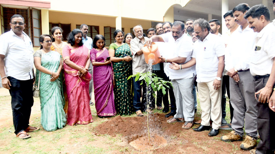 Ban plastic in UoM limits: CF Dr. Malathi Priya