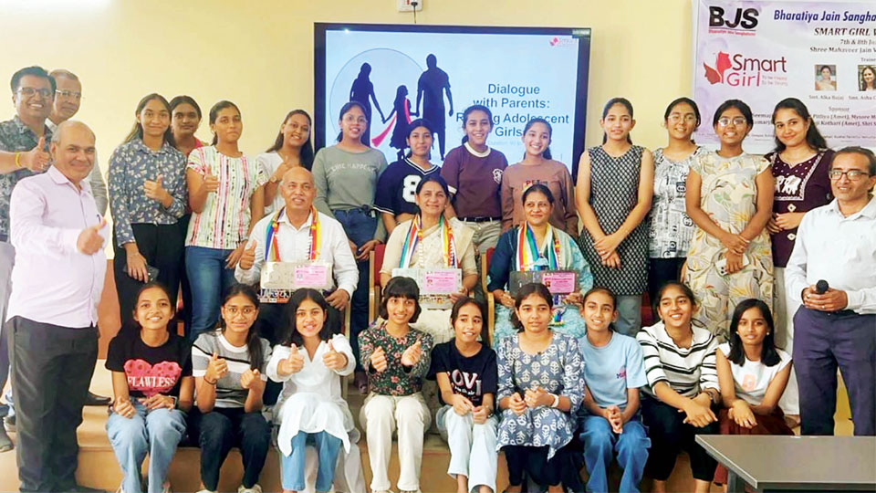 BJS conducts Smart Girl workshop