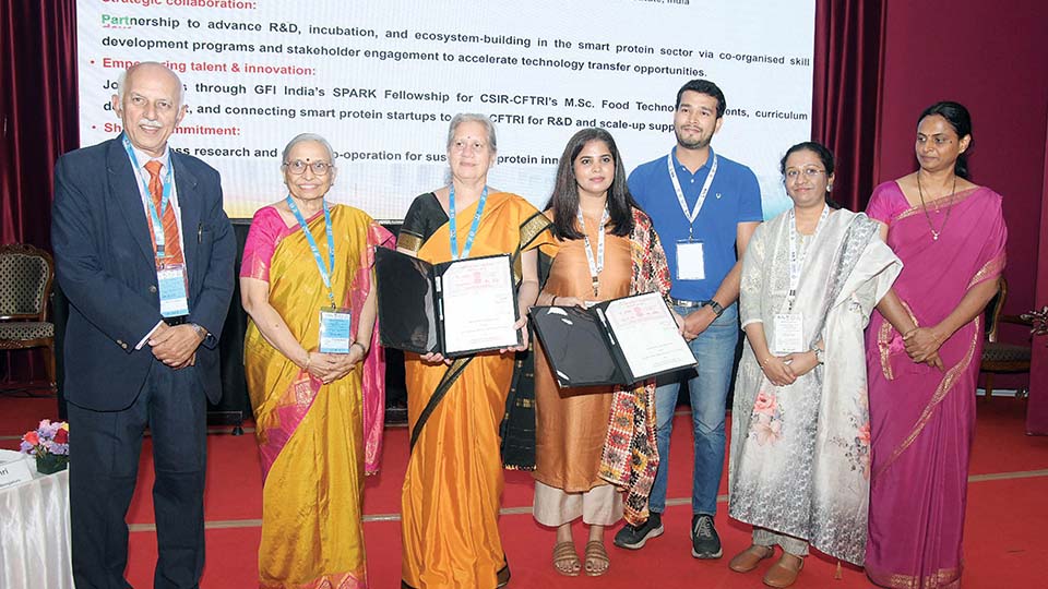 Plant viruses slash India’s farm yields by up to 30 percent, says IISc. expert