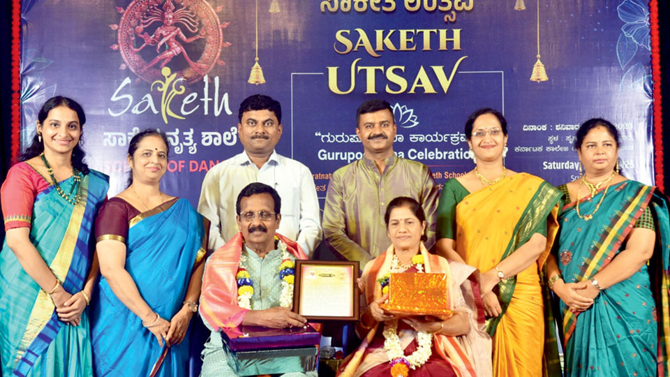 Mysuru Natyacharya feted in Dharwad