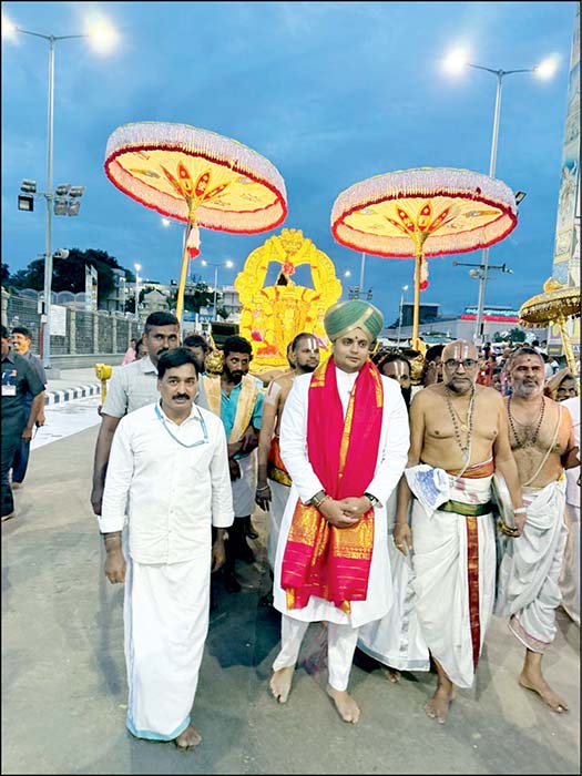Wadiyars take part in Pallavotsava