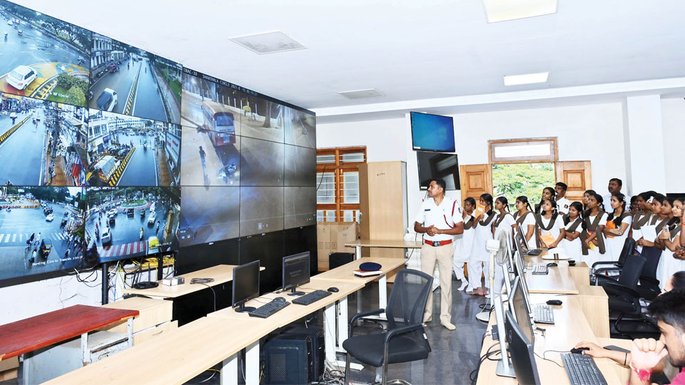 City teens learn traffic management