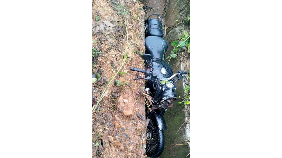Bike found in highway drain near Madikeri