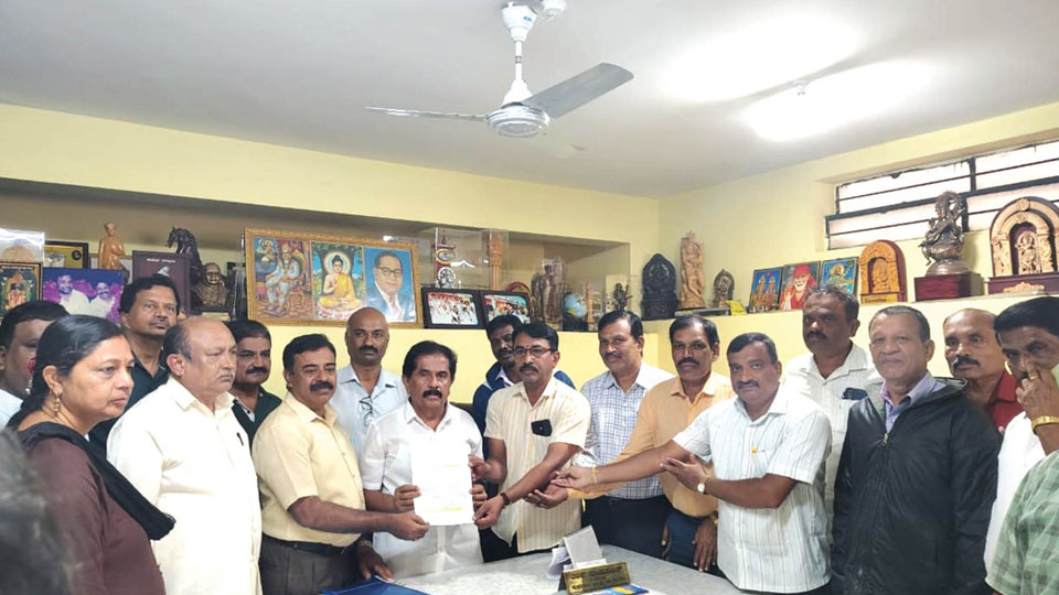 Ex-JOC employees demand fixed pension