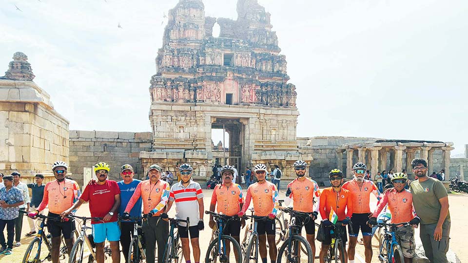 Independence Day, heritage awareness: 16 cyclists complete 200-km Badami-Hampi Cyclothon