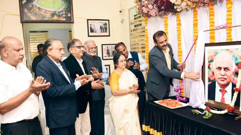 Prof. M. Madaiah’s portrait unveiled at SDNR Wadiyar Stadium