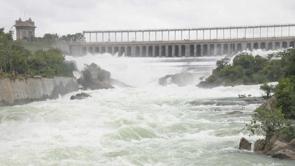 Flood Alert: 1.20 lakh cusecs of water released from KRS Dam