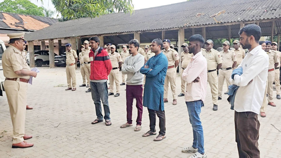 Excise Dy.SP conducts inquiry, orders crackdown on narcotics network