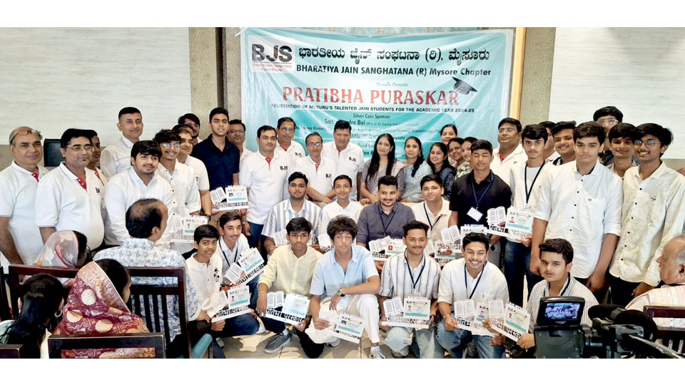 65 meritorious students felicitated by Bharatiya Jain Sanghatana