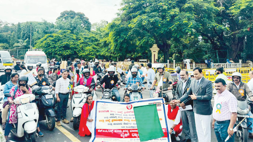 Bike rally creates awareness on HIV-AIDS prevention in city