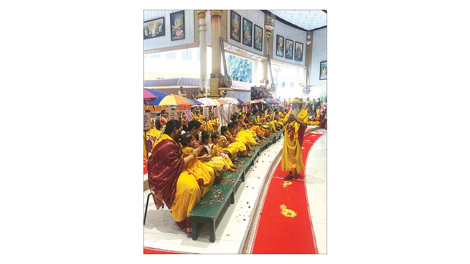 Navaratri fest begins at Ganapathy Ashram