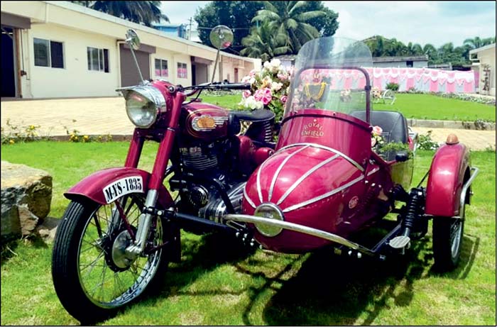 vintage cars and  bikes exhibition