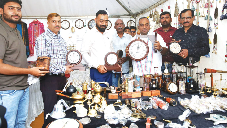 MLA inaugurates Gandhi Shilp Bazaar at JSS Mysuru Urban Haat