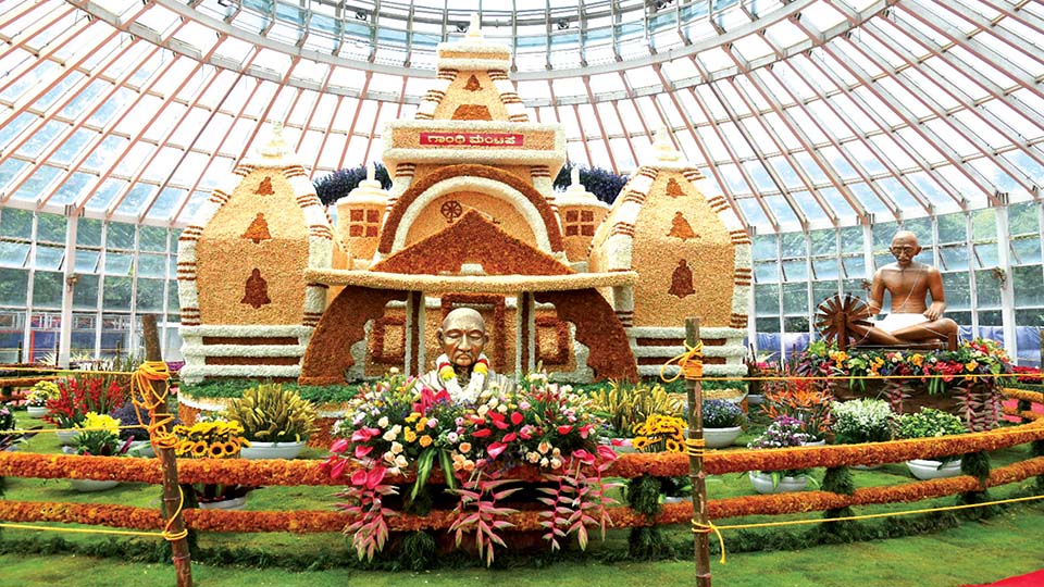 Gandhian Philosophy blooms at Kuppanna Park