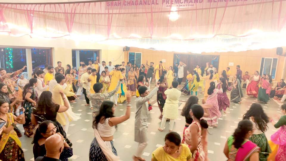 Navaratri at Gujarati Samaj