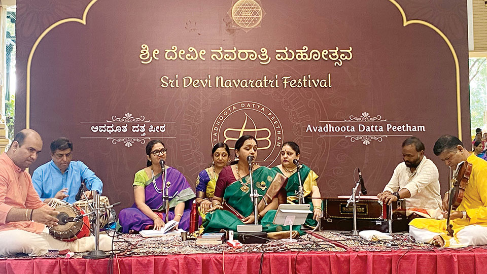 Music concert at Ganapathy Ashram