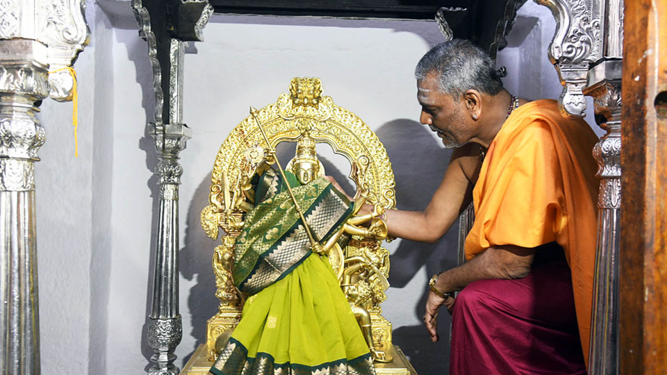 Rituals at Chamundi Hill Temple from 4.30 am