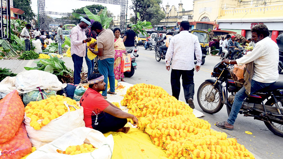 Ayudha Puja festival rush